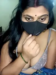 Reena_couple502 webcam model stream image