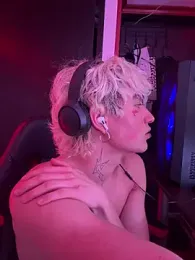 santikhalifa webcam model stream image