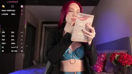 SophiaFlorence webcam model stream image