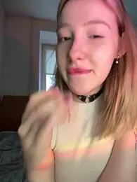 Cum_girlss webcam model stream image