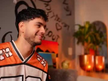 noha_miler webcam model stream image