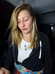 SheIsSomething webcam model stream image