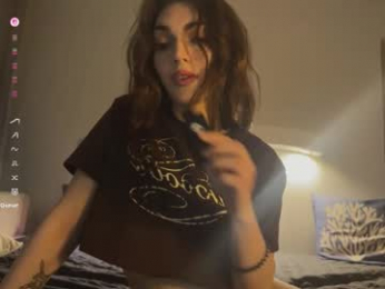 carry_hai webcam model stream image