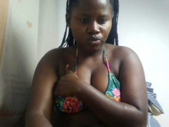 Loviepaula webcam model stream image