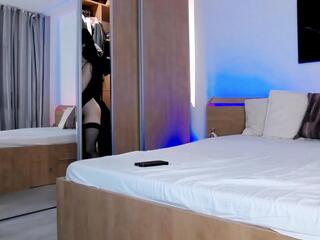 Leah Denver webcam model stream image