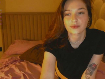 Narcissism webcam model stream image