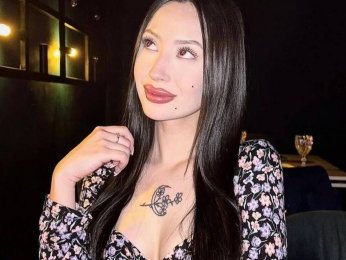 SunMegan webcam model stream image