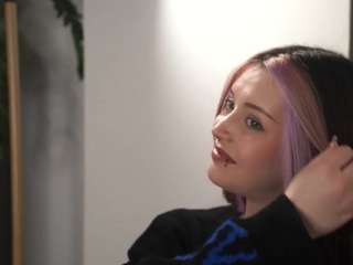 trinaknall webcam camsoda model stream image