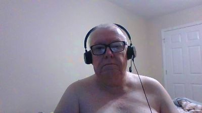 BareWaves webcam model stream image