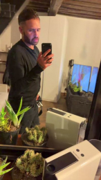 Matteoyves webcam model stream image