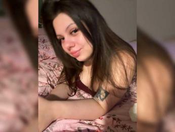 Lola-Cash webcam model stream image