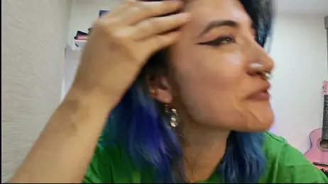 LunaisBack webcam model stream image