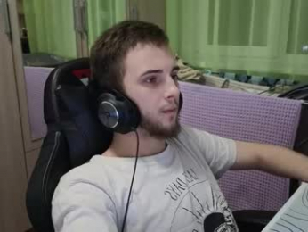 golden_boyyy21 webcam model stream image