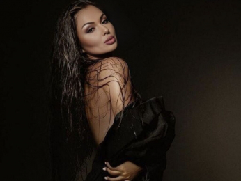 FlaviaMoon webcam model stream image