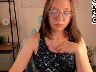 noora-moore webcam model stream image