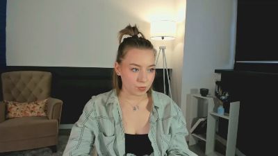 NylaSchock webcam model stream image