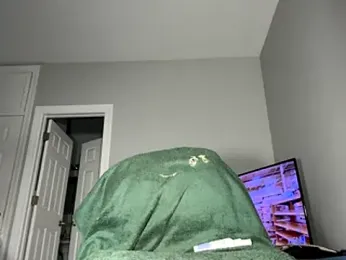 ChiRaqb8 webcam model stream image