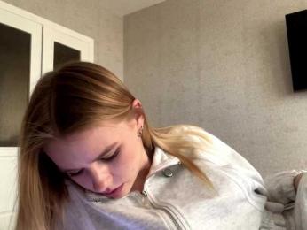 Jeanice webcam model stream image