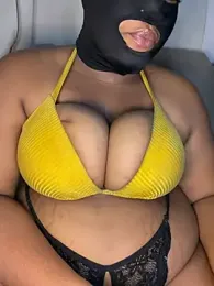 BlackXCoeur webcam model stream image