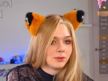 _yourfoxy_ webcam model stream image