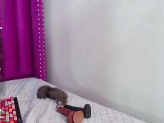 kinkyhousewifee webcam model stream image