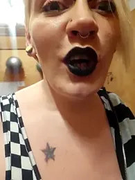 PinkTheHawk webcam model stream image