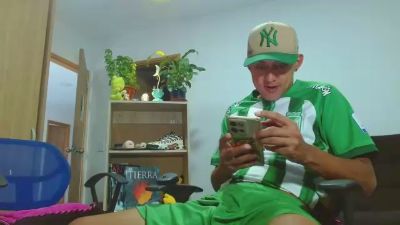 Skinny23cm webcam model stream image