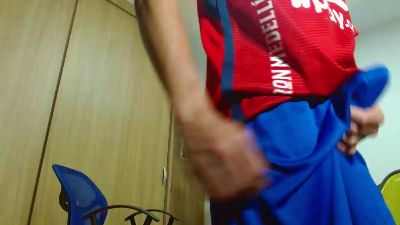 Skinny23cm webcam model stream image