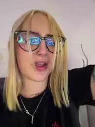 Megan_lu2 webcam stripchat model stream image