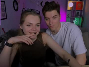 luna_blooming webcam model stream image