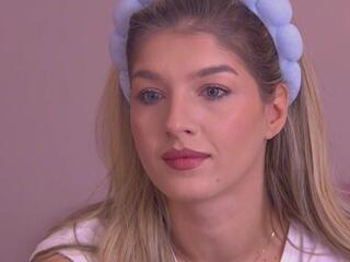 Ova Parlow webcam model stream image