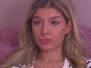 Ova Parlow webcam model stream image