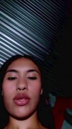 Scarlett_pee webcam model stream image