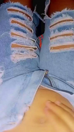 Scarlett_pee webcam cam4 model stream image