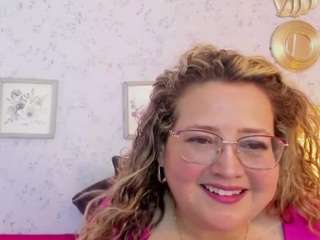 martina-curvy webcam camsoda model stream image