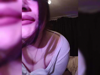 Jeanneen webcam model stream image