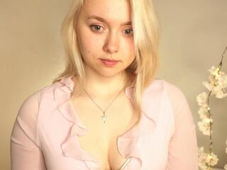 Edyth Aven webcam model stream image