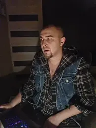 Foxyshaved webcam model stream image