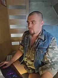 Foxyshaved webcam model stream image