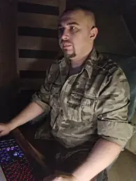 Foxyshaved webcam stripchat model stream image