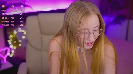 SilverrMoon webcam model stream image