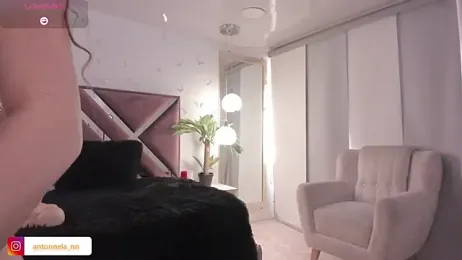 _Antonnela_ webcam model stream image