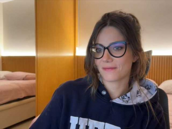 ViviLaVie webcam model stream image