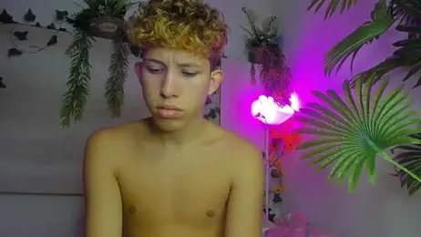 Angel_superhuge webcam model stream image