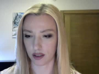 wild_silk_desire webcam model stream image