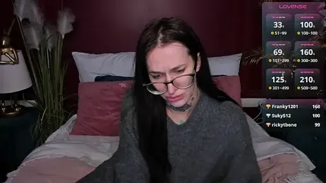 SarahLust webcam model stream image