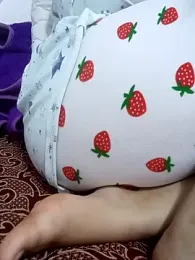 Bombamom webcam stripchat model stream image