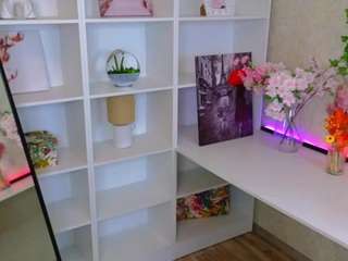 keeshafreedle webcam model stream image