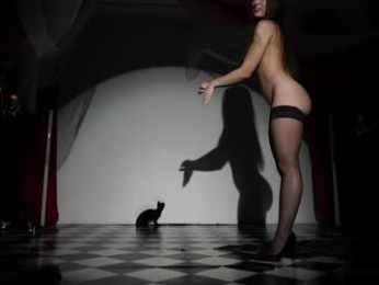 _meganmeow_ webcam model stream image