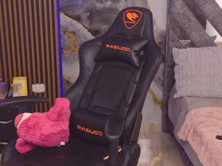Mia Desiree webcam model stream image
